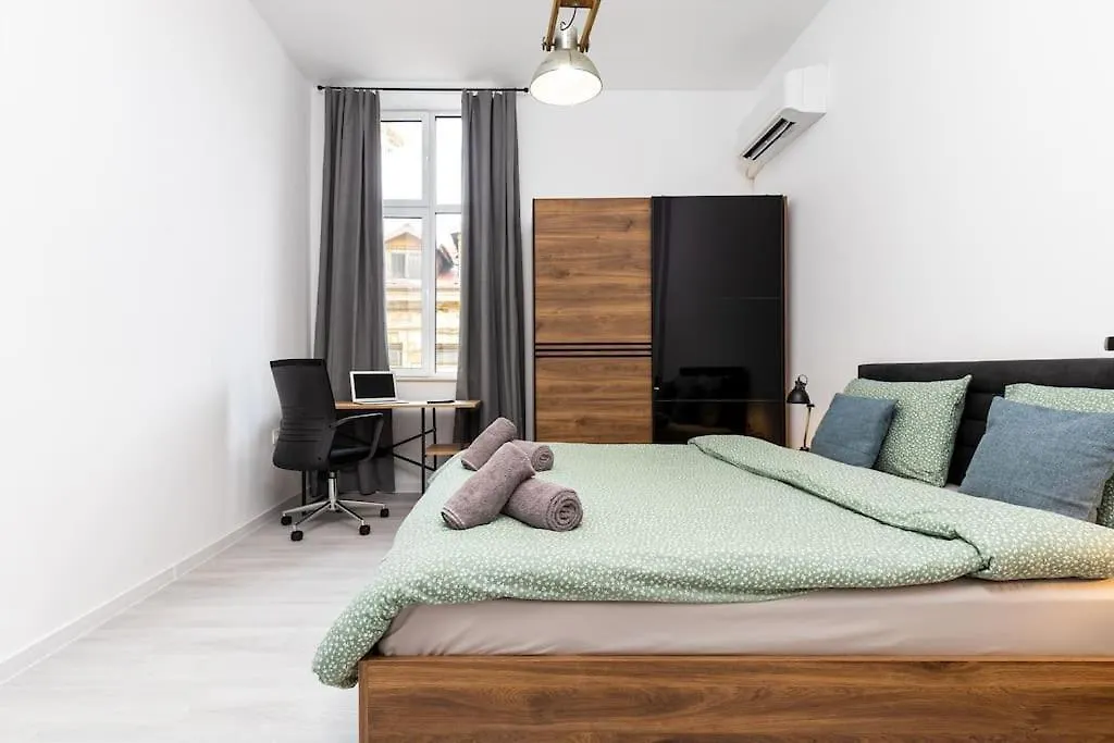 Kapana Beat 2-Bedroom Apt. Top Center Plovdiv Appartamento