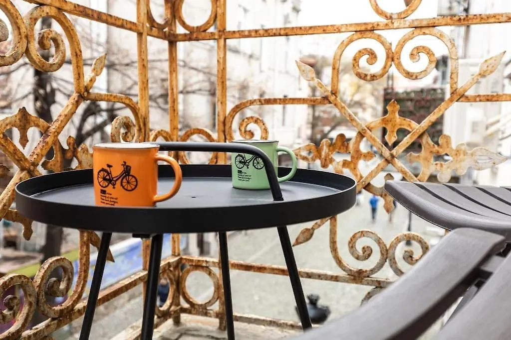 Kapana Beat 2-Bedroom Apt. Top Center Plovdiv 0*,