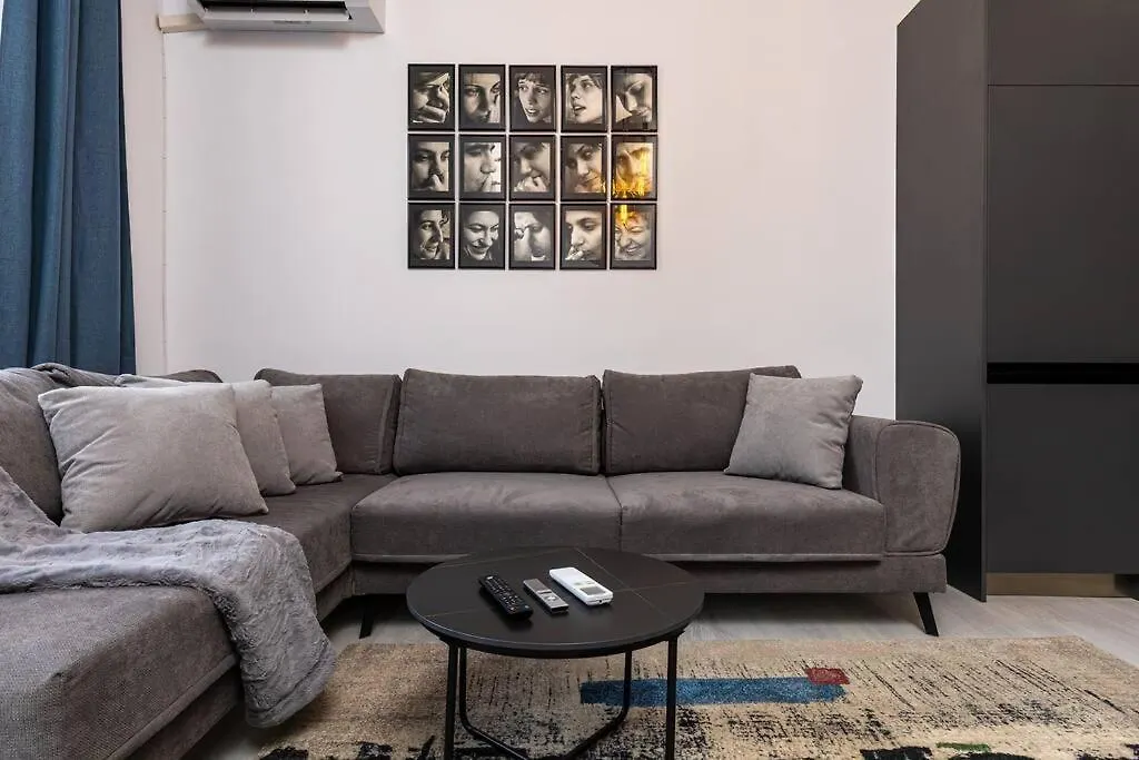 Kapana Beat 2-Bedroom Apt. Top Center Plovdiv Appartamento